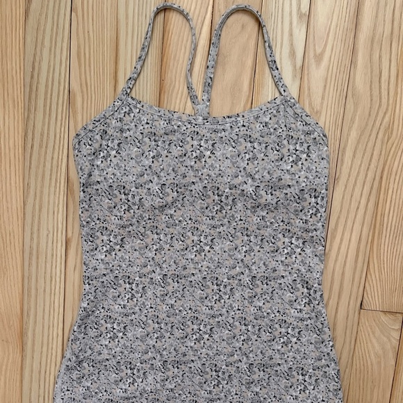LULULEMON Power Y yoga tank top with shelf bra​ - Picture 3 of 6